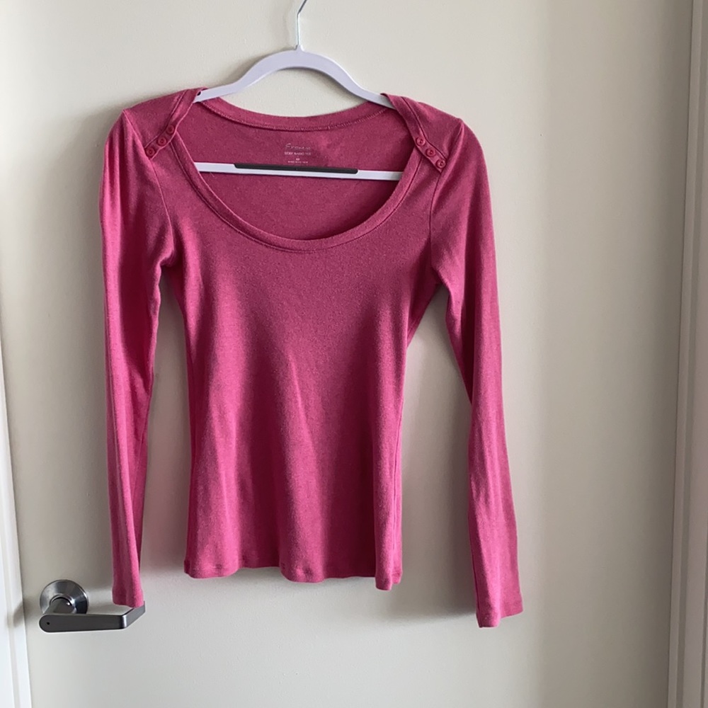 Express Long-Sleeve Scoop Neck Sexy Basic Tee